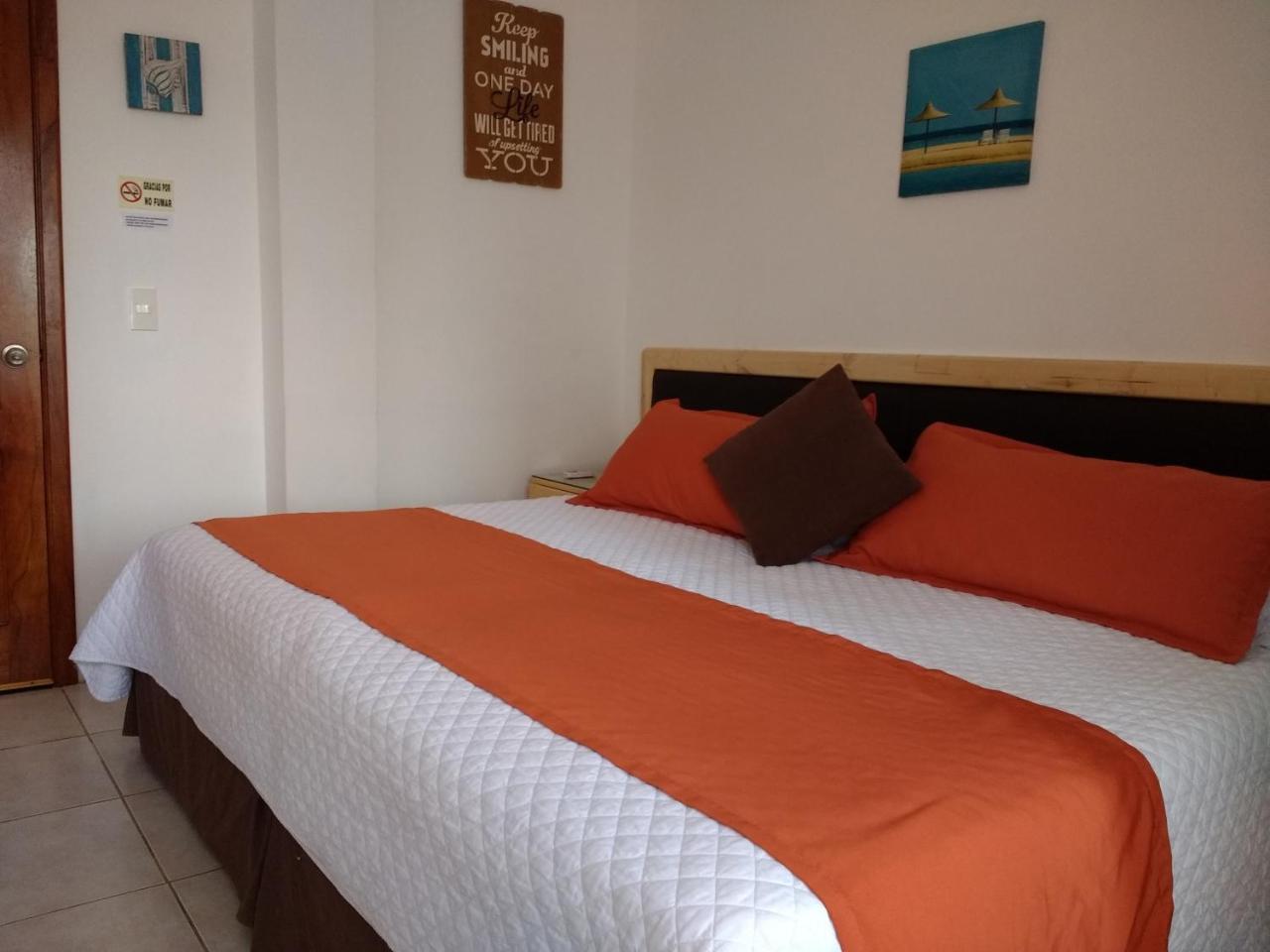 Drake Inn Puerto Villamil Eksteriør billede